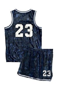 Uniforme de basketball personnalisé avec logo imprimé, respirant, anti-UV, anti-bactérien, en tissu mesh 100% polyester, coupe athlétique courte - Product Image 2