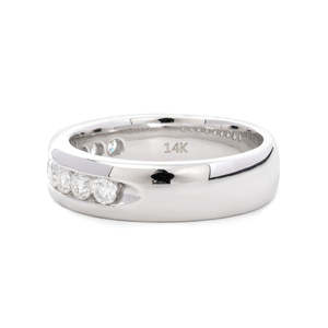 Bague de mariage en or blanc 14 carats avec 10 diamants ronds de 3 mm cultivés en laboratoire, sertis en canal, certifiée IGI, pour anniversaire - Product Image 5