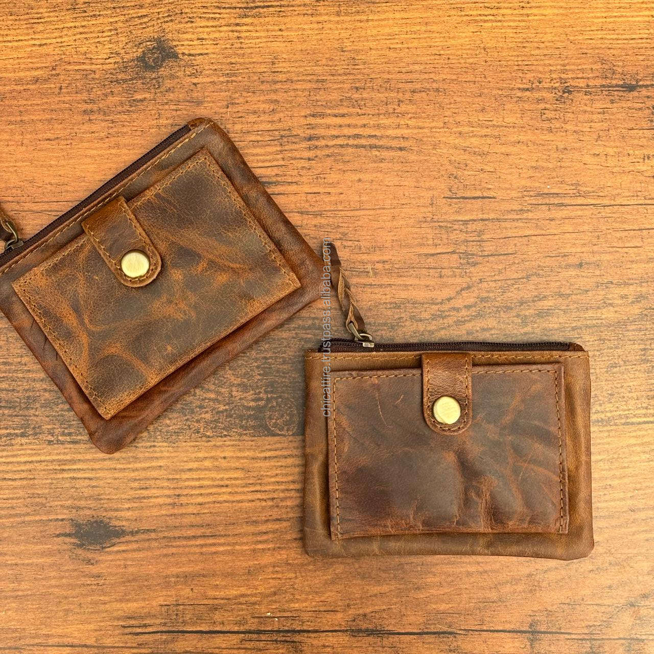 สีน้ำตาล