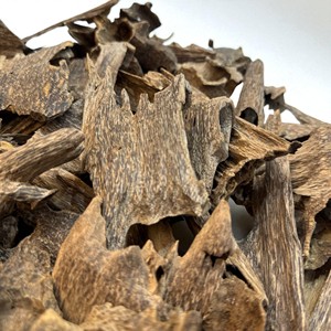 Copeaux de bois d'oud luxueux pour brûler quotidiennement à la maison et pour les occasions spéciales, encens pur du Vietnam, parfum d'agarwood, odeur douce. - Product Image 4