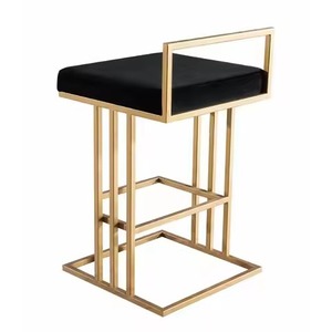 Proveedor mayorista de sillas de bar con estructura de acero inoxidable y cojín cuadrado negro para uso en oficinas ejecutivas y recepciones. - Product Image 5
