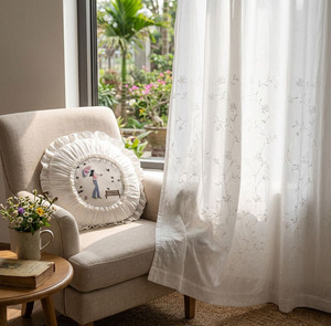 Custom Wholesale Embroidery Girl in the Park Round Seat <b>Cushion</b> Cover White Cotton Ruffle Edge Pillowcase Removable Washable - Product Image 3