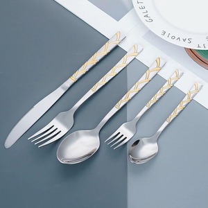 El juego de cubiertos de metal de primera calidad ofrece una resistencia duradera y una fiabilidad diaria que puede confiar. - Product Image 5