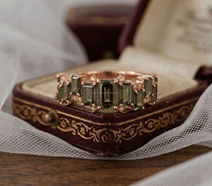 Anillos de Acero Inoxidable Modernos con Múltiples Puntas y 12 Piedras de Nacimiento de Circonita Cúbica Dorada, Regalo de Cumpleaños - Product Image 1
