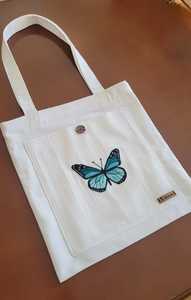 Sac fourre-tout en coton fait main avec motif papillon brodé pour un usage quotidien - Product Image 1
