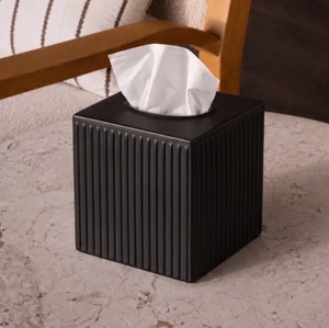 Boîte à mouchoirs carrée en métal noir cannelé, distributeur facial côtelé, accessoire moderne pour salle de bain, fourniture hôtelière en gros - Product Image 1