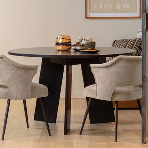 โต๊ะอาหารไม้มะม่วงแท้ทรงโมเดิร์นขาสามขาสีดำด้าน พับได้ เคลื่อนย้ายง่าย ทนทาน เหมาะสำหรับใช้ในบ้านและห้องครัว - Product Image 4