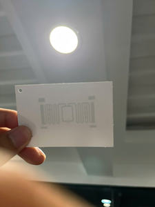 Etiqueta RFID UHF tamaño 76x50 mm, tamaño de antena 42x16 mm, chip 7U, Frecuencia 860-960 MHz, Chip 7U Hecho en Vietnam UHF RFID - Product Image 5