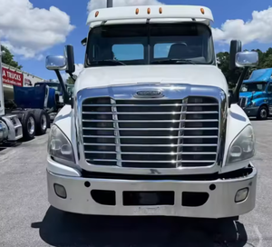 Se Vende Camión Usado Peterbilt 579 Day Cab 2017 2018 - Transmisión Manual de 10 Velocidades, Volante a la Izquierda/Derecha, Envío a Todo el Mundo - Product Image 4