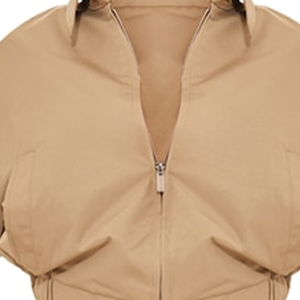 เสื้อแจ็คเก็ตบอมเบอร์ผ้าไหม/ผ้าฝ้าย คอปก ซิปหน้า ชายเสื้อจับจีบ ไหล่ตก แขนเสื้อติดกระดุม  สำหรับฤดูใบไม้ผลิ  โลโก้ด้านหน้า - Product Image 3