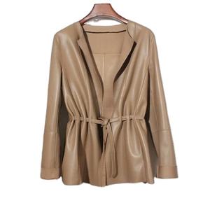 Elegante abrigo de cuero genuino para mujer Draw Back cuello redondo plisado cinturón caramelo chaquetas Streetwear - Product Image 6