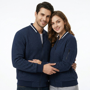 Chaqueta Bomber Acolchada Ligera, Corte Entallado, Unisex, Color Azul Marino, con Textura de Cuadrícula, Fabricada en Pakistán - Product Image 1
