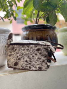 High Quality Cowhide Leather Toiletry Organizer Women Genuine Cowhide Leather Storage <b>Makeup</b> Bags Travel Cosmetic Bags - Product Image 1