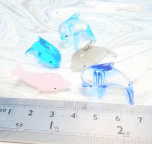 Nuevos Adornos de Animales Tallados a Mano, Estilo Folk, Pequeñas Figuras Creativas de Peces en Cristal, Decoración para el Hogar y Escritorio, Color Personalizable - Product Image 5