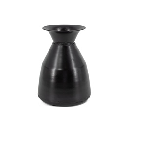 Vase en métal noir de style industriel, minimaliste nordique, en fer forgé, pour la décoration intérieure et les accessoires de décoration. - Product Image 1