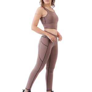 Leggings de yoga pour femmes en spandex/nylon/polyester de haute qualité, fabriqués sur mesure par un fabricant spécialisé, garantissent une qualité de gros haut de gamme. - Product Image 6