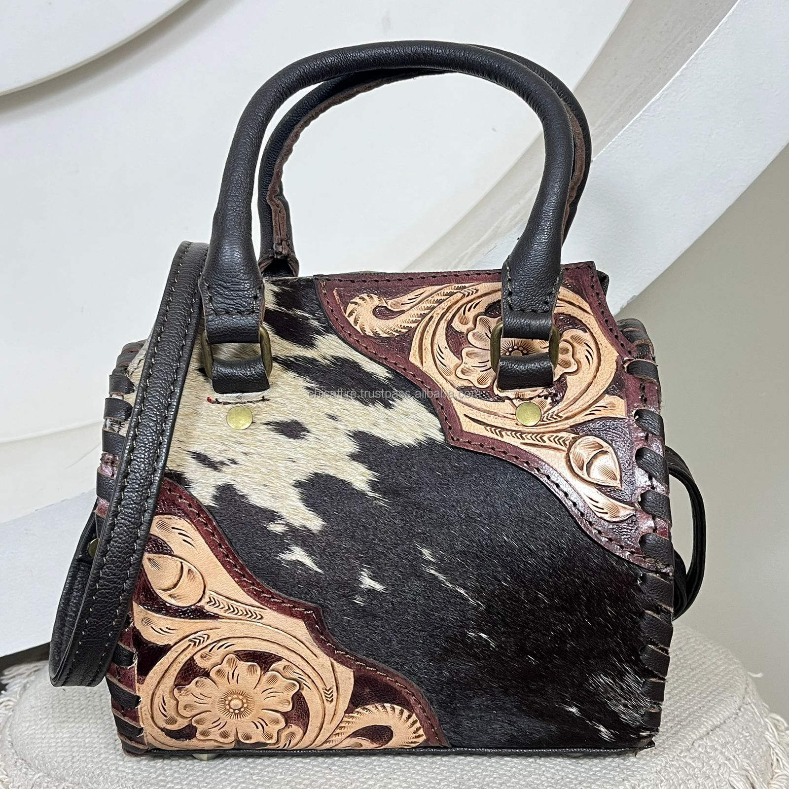 สีน้ำตาล