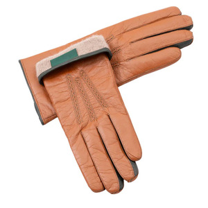 Gants en cuir beige pour femmes avec bordure vert foncé, gants d'hiver doux à doigts entiers, doublure chaude, gants de conduite élégants avec bouton-pression - Product Image 2