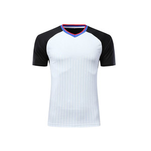 Custom Volleyball Uniform Set Breathable Quick Dry Jersey and Shorts Lightweight Athletic Teamwear for Training and Match Play - Product Image 5