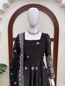Conjunto de Kurta Anarkali Bordada para Mujer con Palazzo y Dupatta, Traje Salwar Étnico de Diseño Moderno para Fiestas de Invierno y Verano - Product Image 3