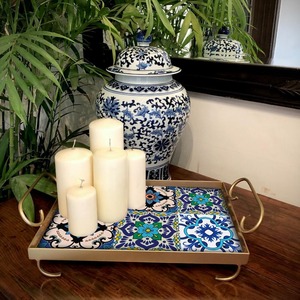 Plateau de service portable en métal doré GLOSSY TOUCH ART avec poignée en fleur de cerisier, design contemporain pour la salle à manger et les collations à la maison - Product Image 6
