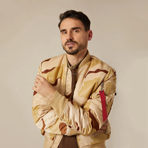 Chaqueta bomber a prueba de viento de moda para hombre con cuello alto con capucha y decoración de bolsillo chaqueta con cierre de cremallera de color sólido - Product Image 3