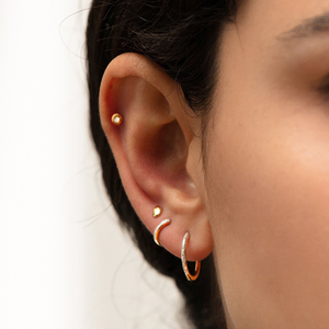 AE176 Boucles d'oreilles créoles minimalistes fines en argent sterling 925 avec zircon pavé, pour femme, bijoux raffinés pour le quotidien - Product Image 4