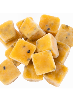 PULPA DE FRUTA DE PASIÓN CONGELADA/AROMA TROPICAL Y SABOR TANGY/LISTO PARA JUGOS Y ALIMENTOS FUNCIONALES EXPORTACIÓN OEM - Product Image 1