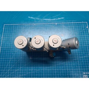 Vanne à diaphragme FUJIKIN 316L 079796 utilisée comme pièce détachée pour équipement semi-conducteur Legacy - Product Image 1