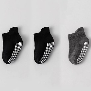 Chaussons d'hiver tricotés pour bébés et tout-petits, antidérapants, solides, sans coutures, pour intérieur, avec possibilité de traitement d'échantillons et de dessins sur mesure. - Product Image 6