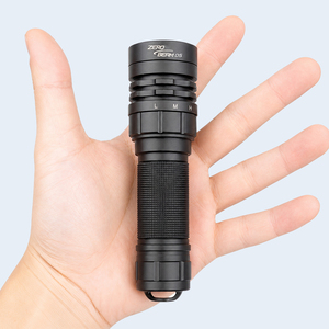 Linterna de Buceo LED de 3100 Lúmenes, Resistente al Agua IPX8, Interruptor Giratorio ZEROBEAM D5, Distancia del Haz de Luz de 340 m, Linterna de Buceo Recargable - Product Image 1