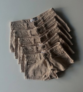 Shorts en jean marron vintage de haute qualité, en coton délavé, taille haute pour femme - Product Image 3