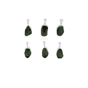 Colgante y Dije de Plata de Ley 925 de Primera Calidad con Gema de Moldavita de Corte Rudo y Engaste de Bisel con Cierre de Resorte, Cadena de Cable, Paquete de 6 - Product Image 1