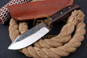 Couteau de chasse en acier au carbone, couteau tactique de survie, manche en bois, couteau de camping d'extérieur avec étui en cuir - Product Image 4