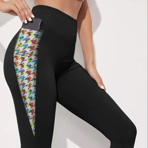 Leggings de sport pour femmes à taille haute, effet push-up sexy, imprimé léopard numérique, taille croisée, pour la gym, le fitness et le quotidien - Product Image 1