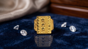 Anillo Clásico para Hombre DIVYORO BASTION, Chapado en Oro, de Cobre y Latón, para Ocasiones Festivas - Product Image 2