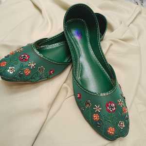 2026 New Designs Women Handmade <b>Khussa</b> Shoes Flat Embroidery Pakistani Indian Punjabi Wedding Comfortable Shoes For Women - Product Image 6