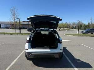 SUV de luxe de taille moyenne 2020 P340 AWD - Product Image 5