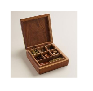 Caja de especias de madera atractiva, caja de especias de madera para frutos secos, hecha a mano a precio económico. - Product Image 1
