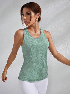 Nuestra fábrica OEM produce diseños de camisetas sin mangas para mujer de alta calidad con telas suaves para minoristas de ropa profesional. - Product Image 2