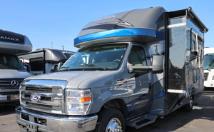 2024 2023 202 2021 Used Camper Rvs Gulf Stream RVs BT Cruiser 5235 Luxury MOTORHOMES Rvs Used for Camping - Product Image 2