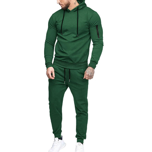 Conjunto Deportivo Verde para Hombre con Capucha, Sudadera Larga Informal de Color Sólido y Pantalones Deportivos con Bolsillos Laterales y Cierre con Cordón - Product Image 2
