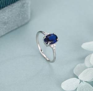 Anillo Ovalado de Zafiro Sintético en Plata de Ley, Anillo de Zafiro Simulado con Diseño de Inspiración Vintage - Product Image 5