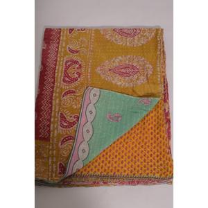 ผ้าห่มกันธาทำมือ ลายดอกไม้สไตล์วินเทจ ผ้าฝ้ายโบโฮอินเดีย ผ้าคลุมเตียงแบบสองด้าน ของขวัญตกแต่งบ้าน - Product Image 5