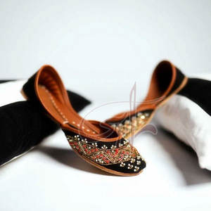 รองเท้าคุณภาพพรีเมียม พื้นกันลื่น ทนทาน ราคาถูก จำนวนมาก รับผลิตแบรนด์ส่วนตัว รองเท้าคุสซาสำหรับผู้หญิง - Product Image 5