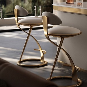 Tabouret de bar moderne en or avec siège en velours et dossier en forme de arc, hauteur réglable pour mobilier de bar à domicile - Product Image 2