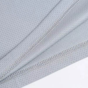 Conjunto de Uniforme Clásico de Baloncesto para Equipos |   Logotipo y Diseño Personalizables |   Ropa Deportiva Premium The Talent Sports 100% Poliéster - Product Image 4