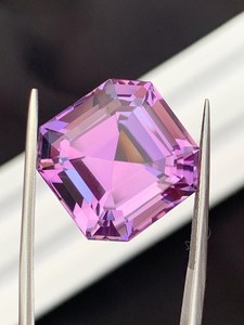 Pierre précieuse d'améthyste naturelle, taille coussin, violet, certifiée IGI, effet lumineux, pour la fabrication de bijoux, bagues, pendentifs, colliers - Product Image 4