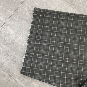 Camiseta Corta Deportiva de Estilo Urbano con Dobladillo Cóncavo, Personalizada, de Alta Calidad, Tejida en Poliéster/Algodón, Corte Regular, 220 GSM, Ecológica - Product Image 3