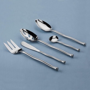 Ensemble d'ustensiles de service à salade en acier inoxydable, poignée avec motif ondulé, Design audacieux, pour mariage et cuisine - Product Image 1
